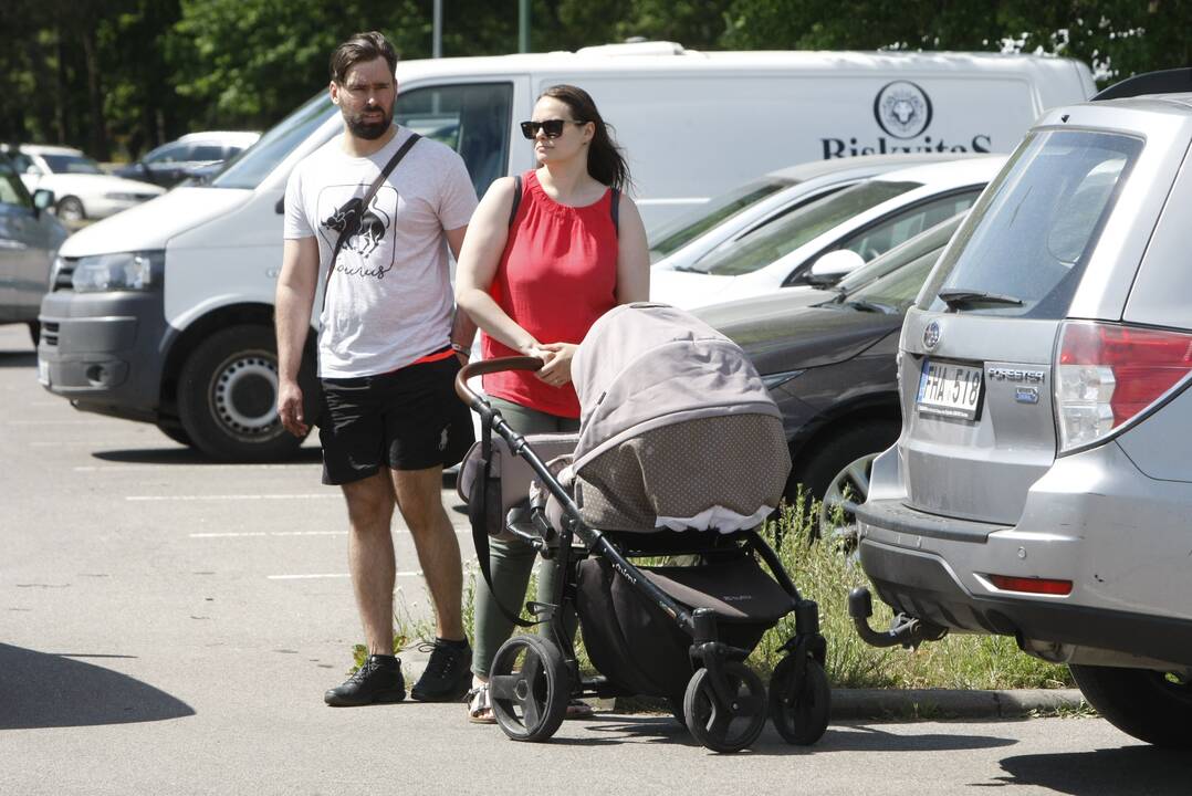 Sezoną pradėjo senovinių automobilių asociacija „Seni kibirai“