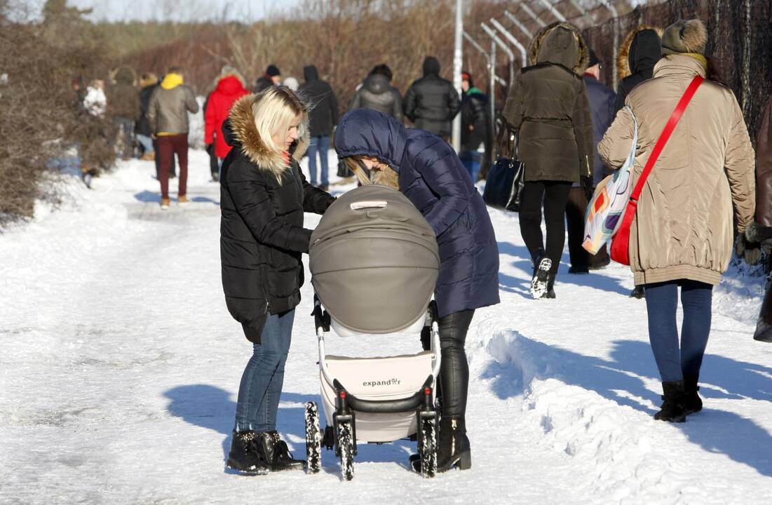 Klaipėdiečiai šeštadienį laiką leido prie jūros