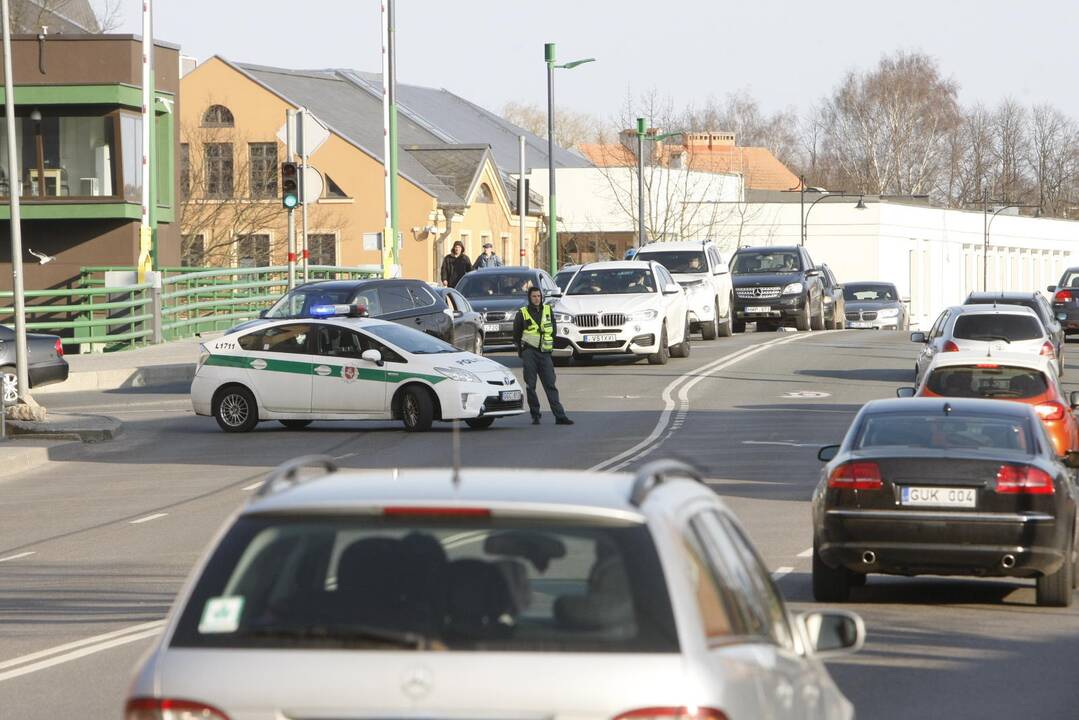 Užsiliepsnojo buvęs Klaipėdos policijos pastatas