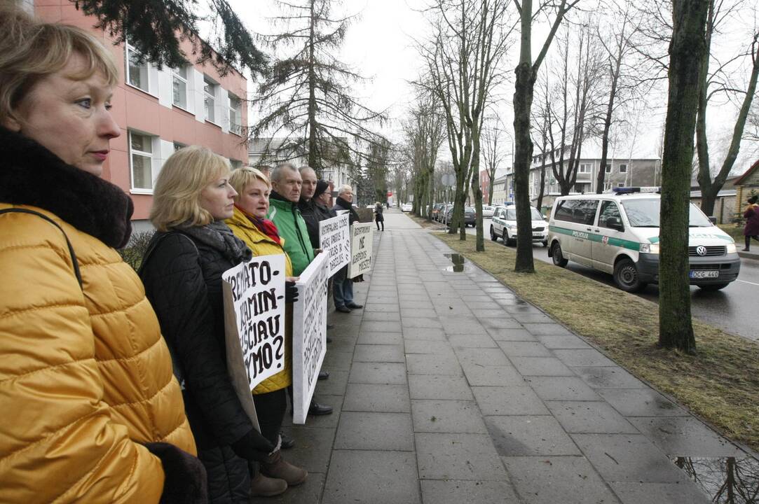 [Piketas dėl krematoriumo Klaipėdoje