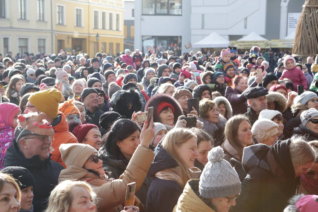 Užgavėnės uostamiestyje - klaipėdiečiai kvietė pavasarį