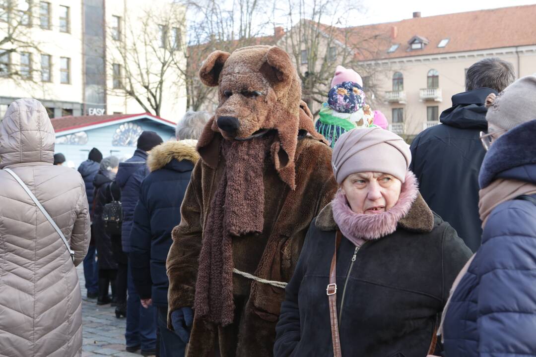 Užgavėnės uostamiestyje - klaipėdiečiai kvietė pavasarį