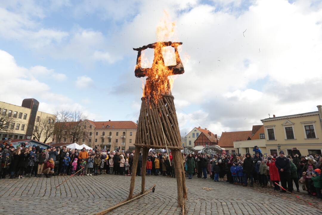 Užgavėnės uostamiestyje - klaipėdiečiai kvietė pavasarį