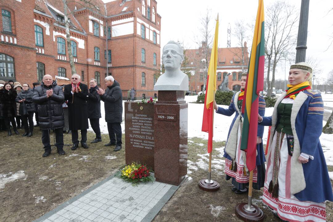  Alfonsui Žaliui biusto atidengimo ceremonija