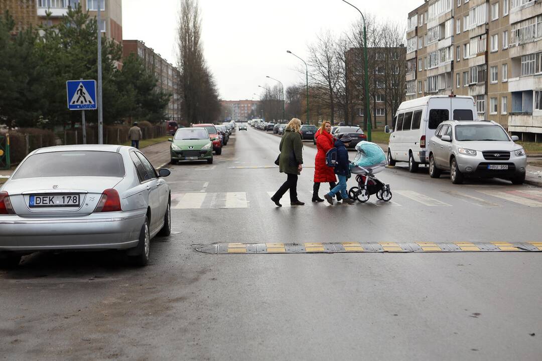 Automobilių statymas gatvėse