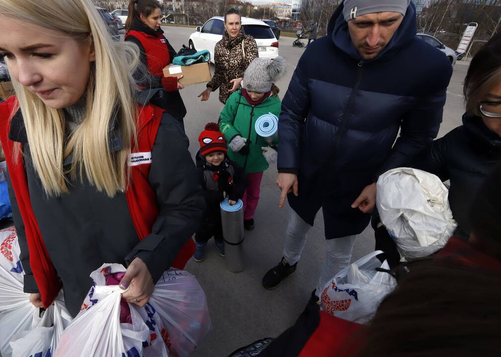 Kauniečiai siunčia humanitarinę pagalbą