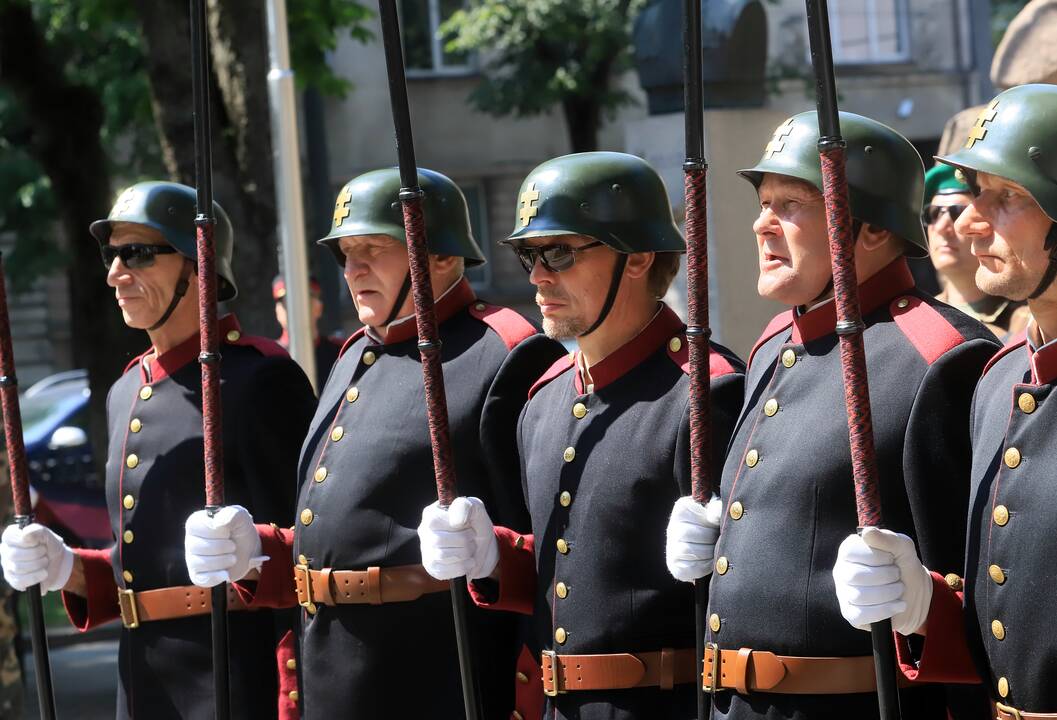 LŠS vadų keitimosi ceremonija