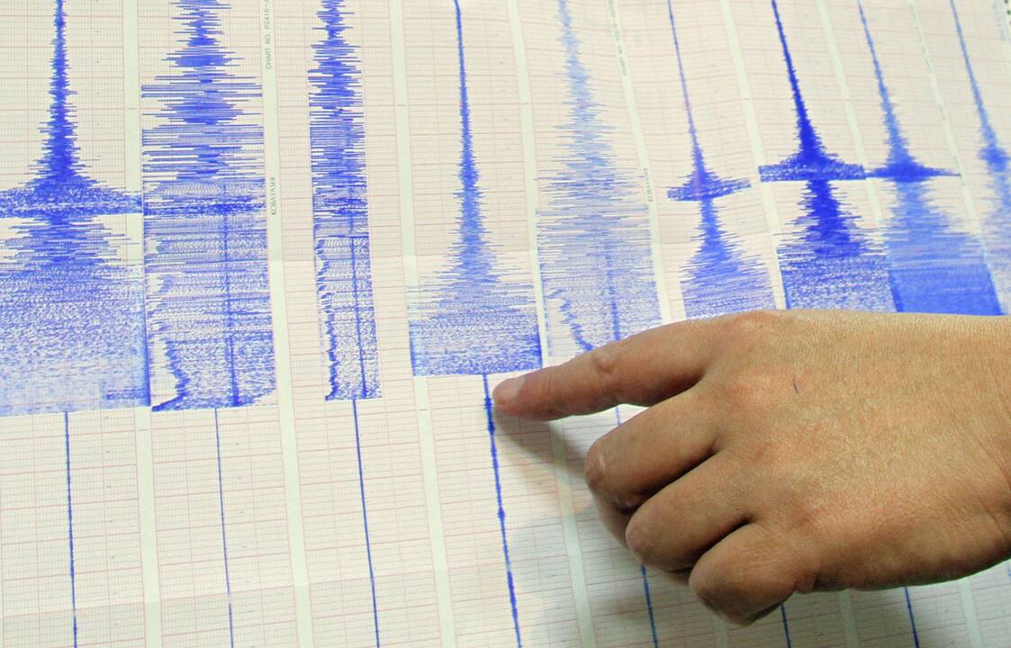 Per žemės drebėjimą Turkijoje sužeisti dešimtys žmonių