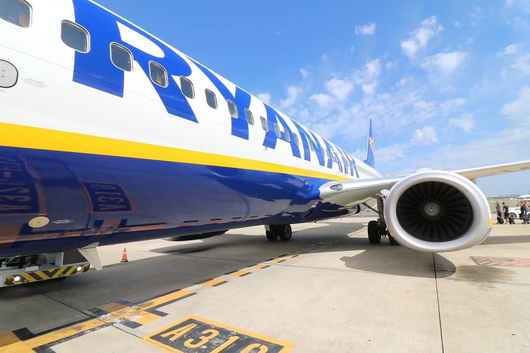 Turbulenciją patyręs „Ryanair“ lėktuvas leidosi avariniu būdu, aštuoni žmonės sužeisti