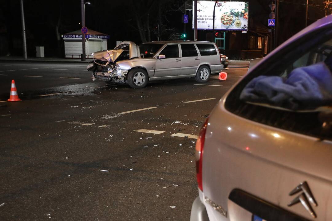 Avarija Savanorių pr. ir K. Petrausko g. sankryžoje