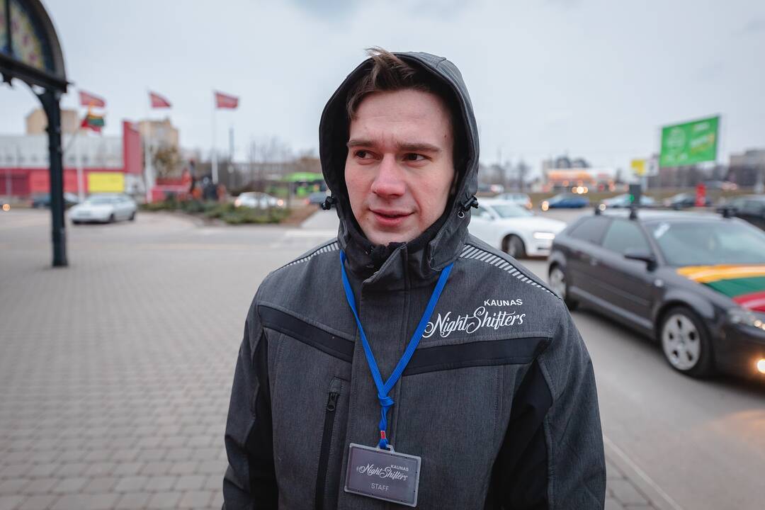 Autoentuziastų sveikinimas Kovo 11-osios proga