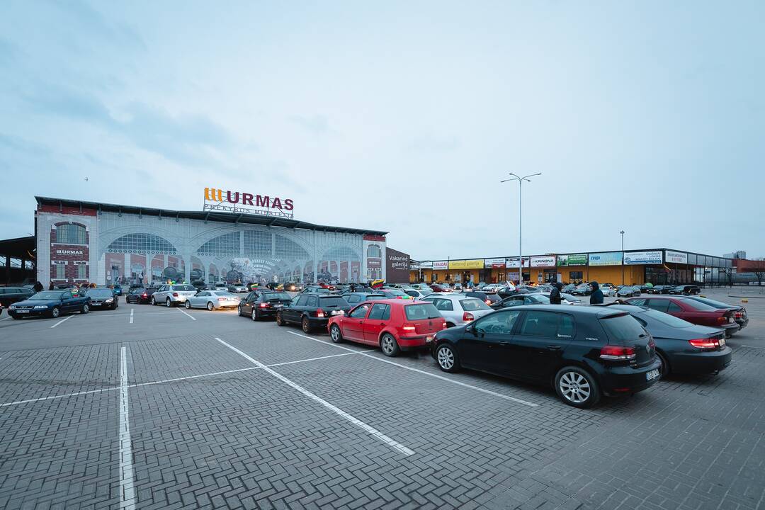 Autoentuziastų sveikinimas Kovo 11-osios proga