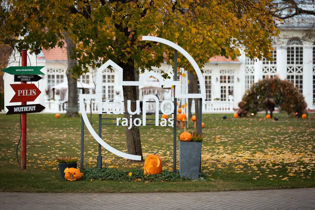 Pilies diena Raudondvaryje – su vėlių eisena