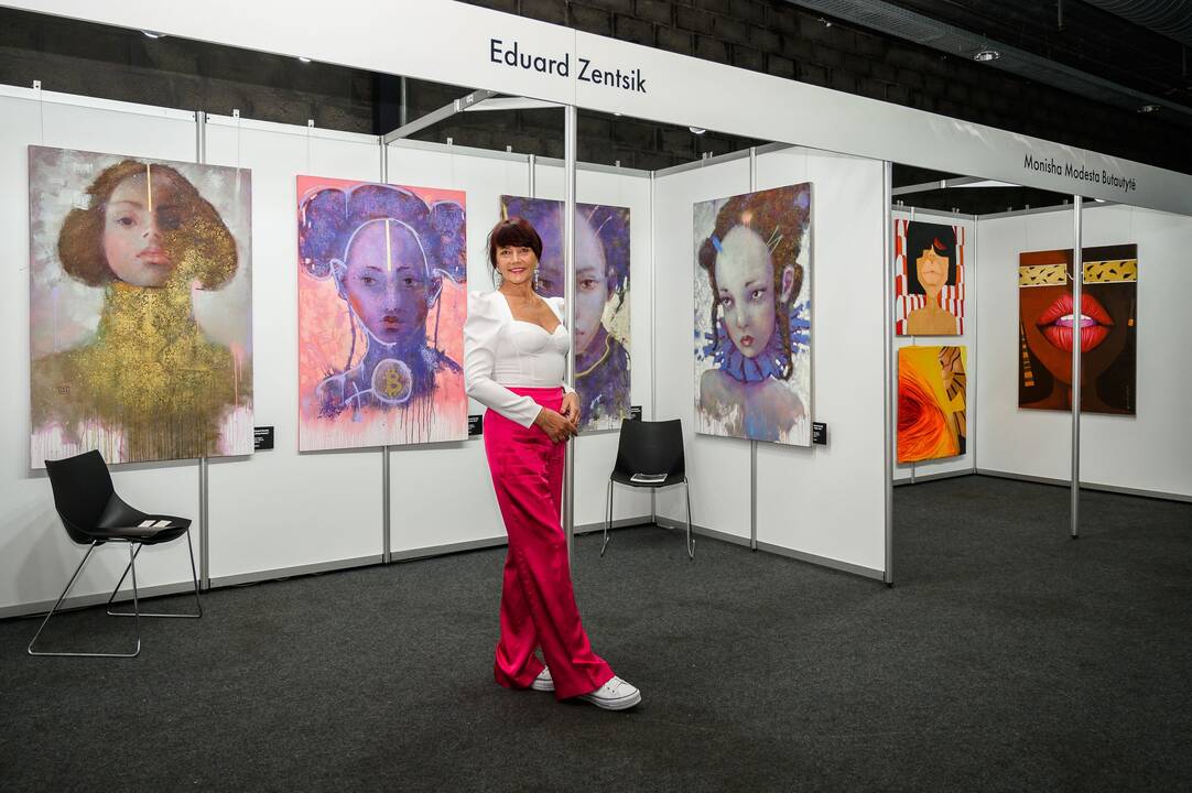 Svečiai: didieji ready made objektai, kurių autorius pristatė „Nester Custom Art Gallery“ iš Rygos.