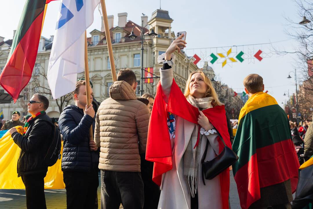Eisena „Nepriklausomybės atkūrimo kelias“