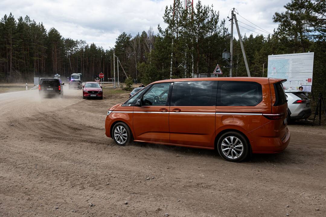 JAV ambasadorė Lietuvoje lankėsi Pabradės poligone
