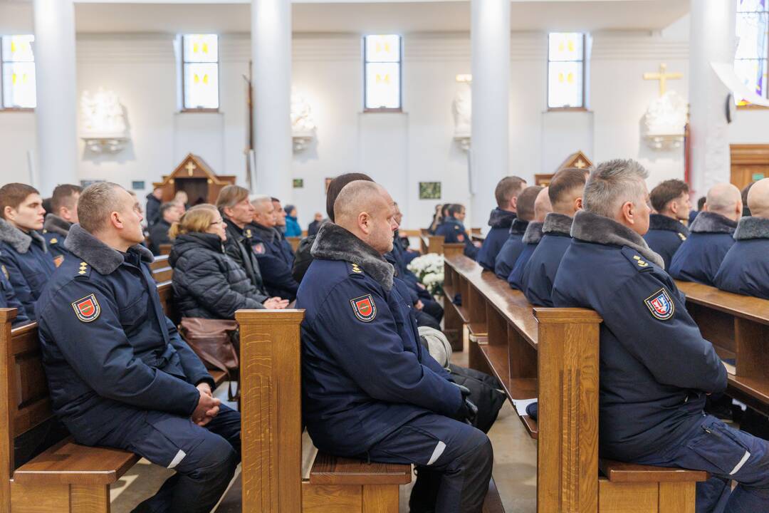 Gaisre žuvusio ugniagesio Rolando Venslauskio laidotuvės