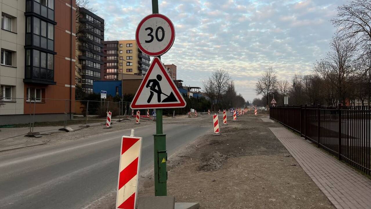 Terminas: tikimasi, kad Paryžiaus Komunos gatvės kapitalinis remontas bus baigtas dar šiemet.