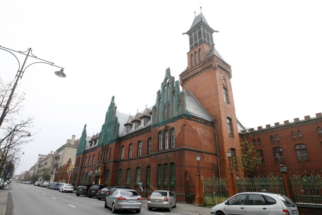 Užsitęsė: jau metus kalbama, kaip pritaikyti ištuštėjusį Centrinio pašto pastatą.