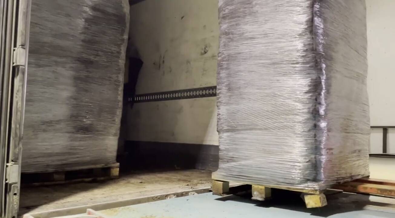 Raigardo poste muitininkai praėjusią savaitę sulaikė 4 mln. eurų vertės rūkalų kontrabandą