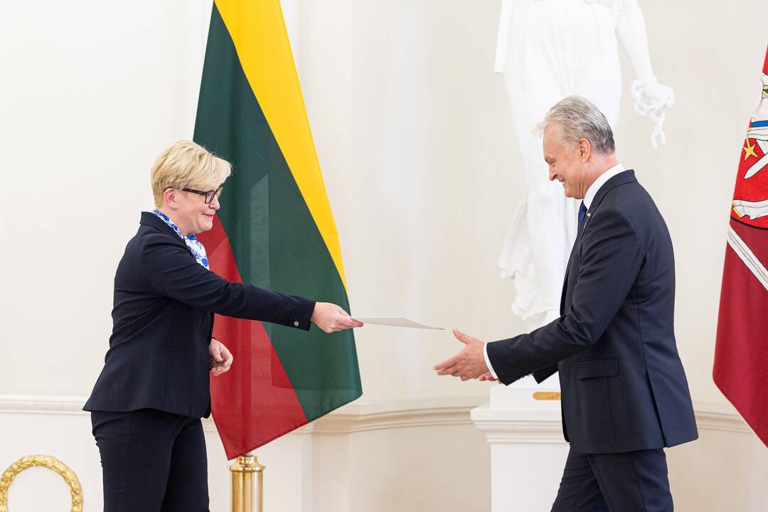 Vyriausybės įgaliojimų grąžinimo ceremonija.