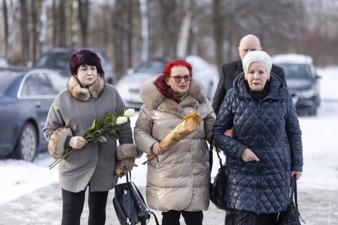 V. Katunskytės pagerbimas