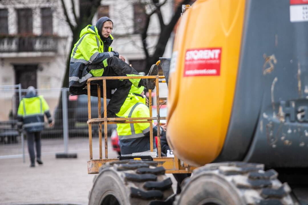 Kauno kalėdinės eglutės montavimo darbai įgauna pagreitį
