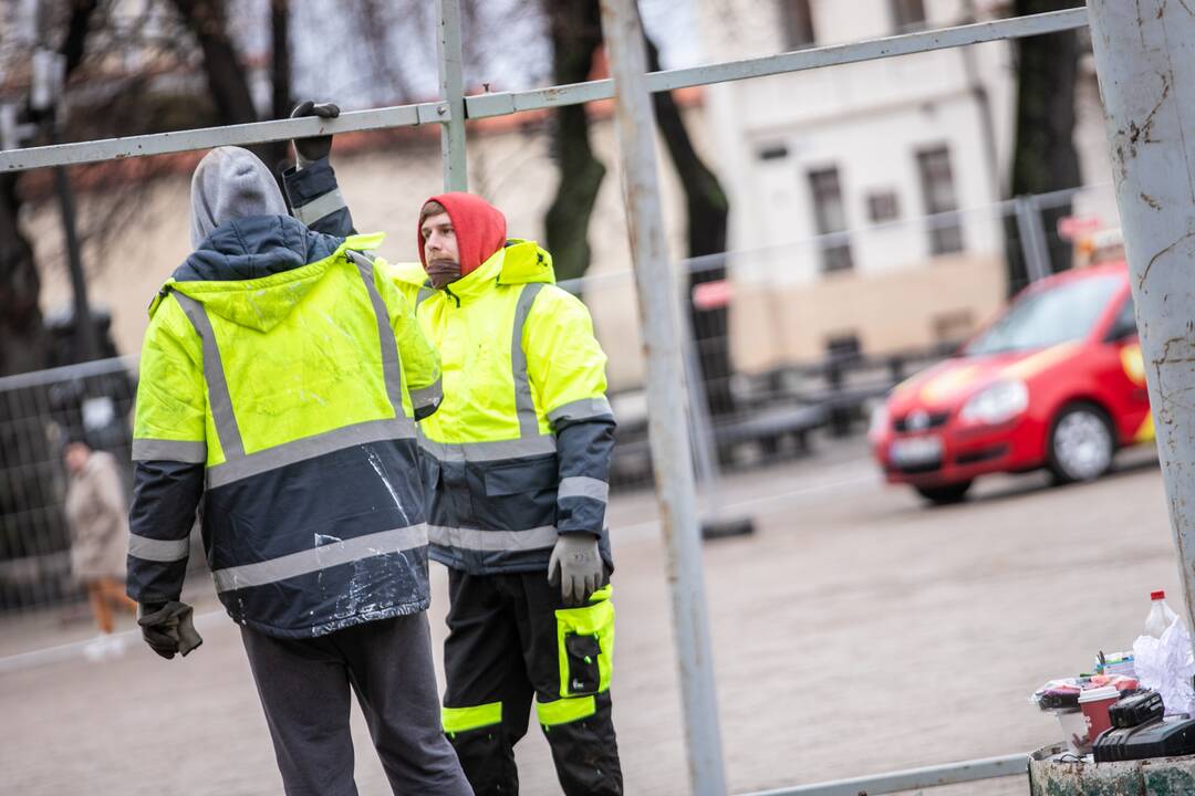 Kauno kalėdinės eglutės montavimo darbai įgauna pagreitį