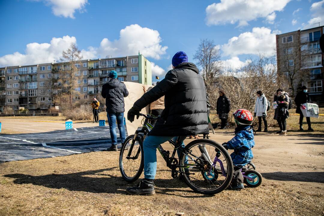 Protesto akcija Kaune „Išvyniok Kauno valdžios dovaną Šančiams“ 
