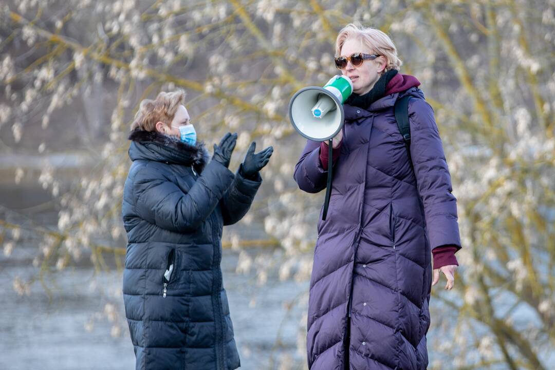 Protesto akcija Kaune „Išvyniok Kauno valdžios dovaną Šančiams“ 