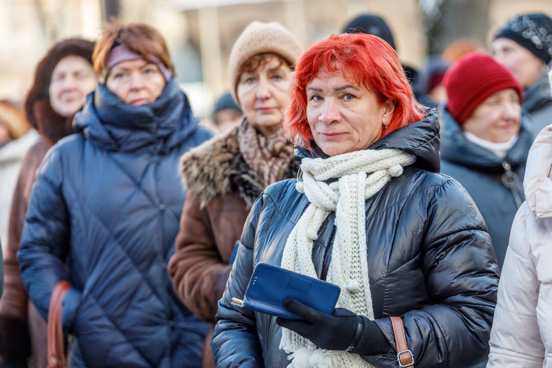 Skulptūros „ė“ raidei atidengimo renginys Studentų skvere