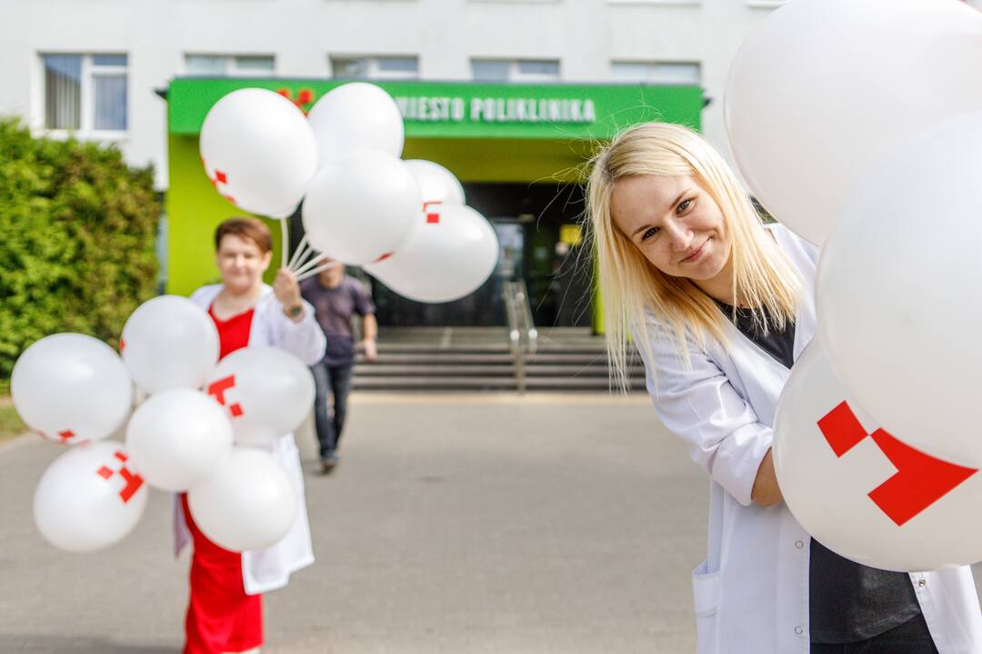 Vaikų gynimo dienos proga - Kauno miesto poliklinikos medikų sveikinimai
