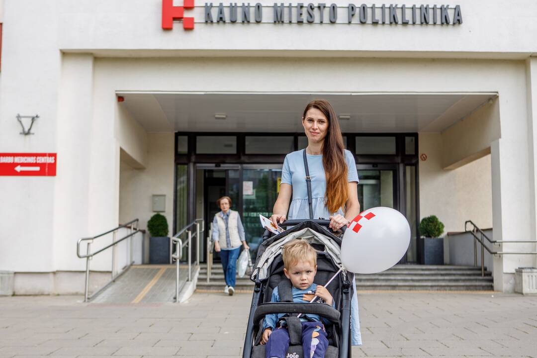 Vaikų gynimo dienos proga - Kauno miesto poliklinikos medikų sveikinimai
