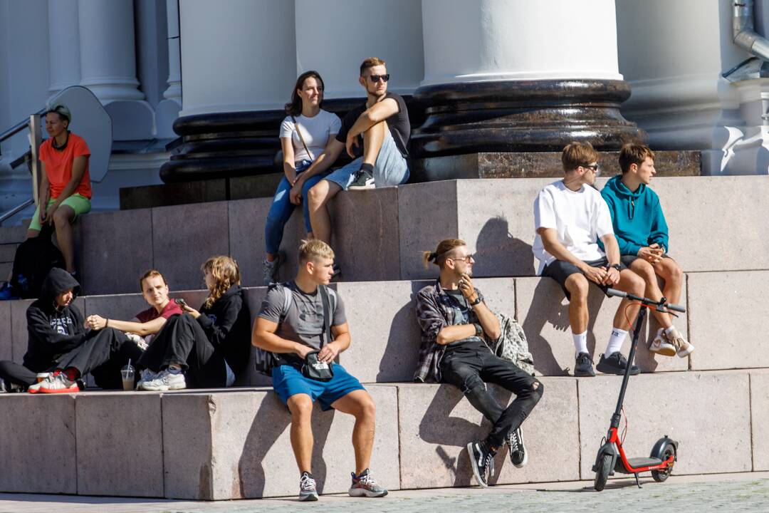 Kauniečiai stebi Lietuvos-Serbijos krepšinio rungtynes