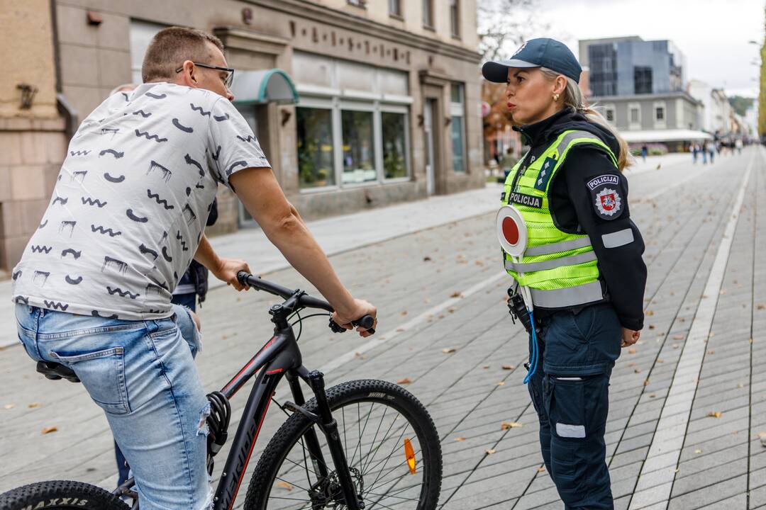 Laisvės alėjoje policija surengė reidą paspirtukininkams