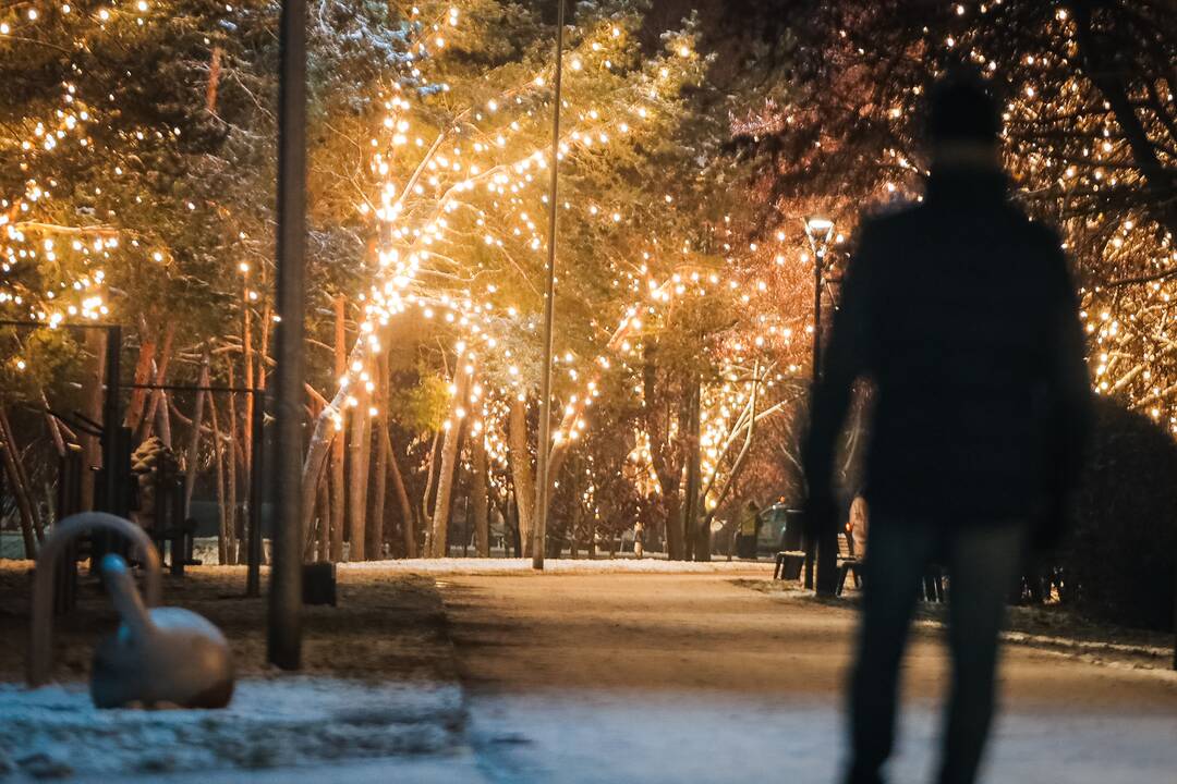 Kalėdinės dekoracijos papuošė Kauną