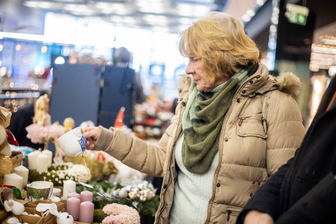 Rankdarbių mugė skirta Tarptautinei žmonių su negalia dienai paminėti