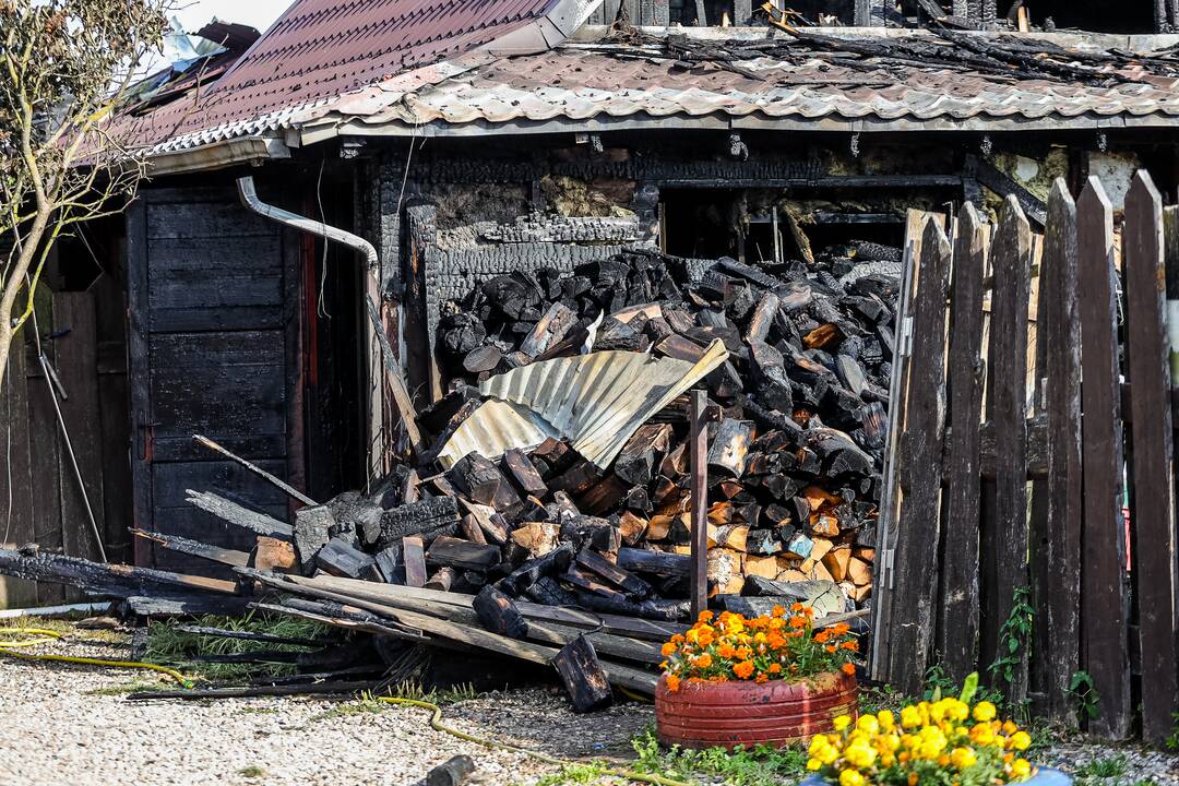 Kaune liepsnojo kaukazietiškas restoranas