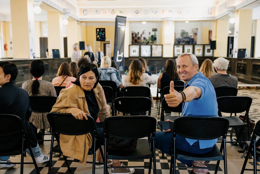 Kauno bienalės ambasadoriaus Viktoro Diawaros „Afrodelic“ koncertas, parodų atidarymas