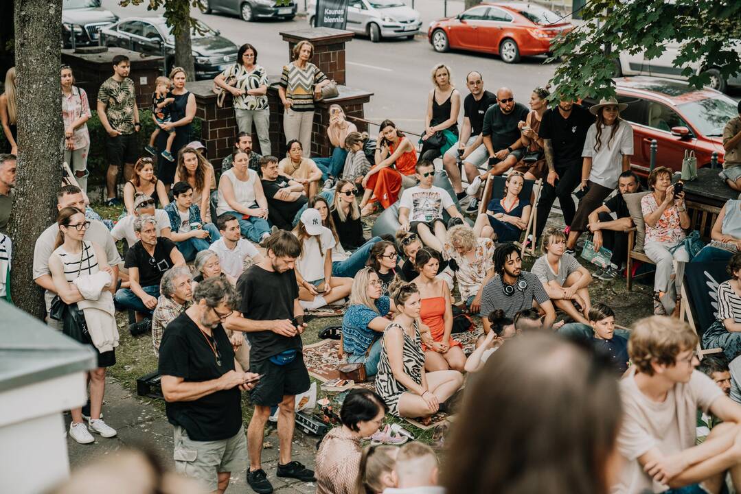 Kauno bienalės ambasadoriaus Viktoro Diawaros „Afrodelic“ koncertas, parodų atidarymas