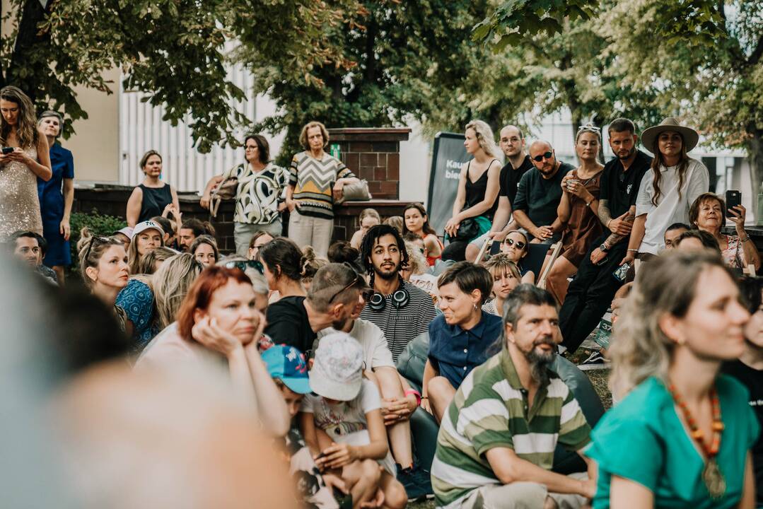 Kauno bienalės ambasadoriaus Viktoro Diawaros „Afrodelic“ koncertas, parodų atidarymas