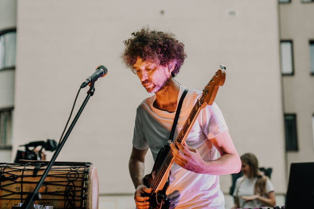 Kauno bienalės ambasadoriaus Viktoro Diawaros „Afrodelic“ koncertas, parodų atidarymas