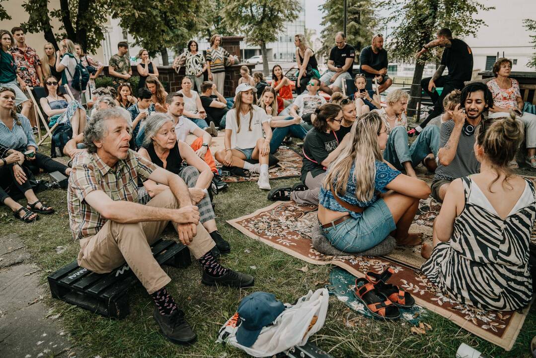 Kauno bienalės ambasadoriaus Viktoro Diawaros „Afrodelic“ koncertas, parodų atidarymas