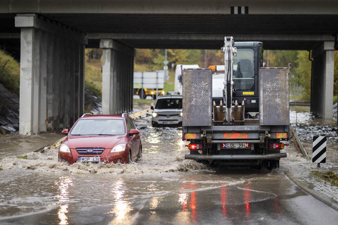 Potvynis po Avižienių viaduku