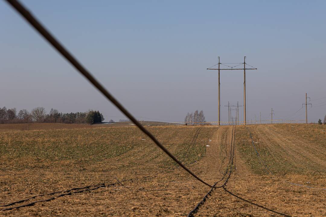 Elektros perdavimo linijos Kruonio HAE–Sovetskas atramų demontavimo darbai