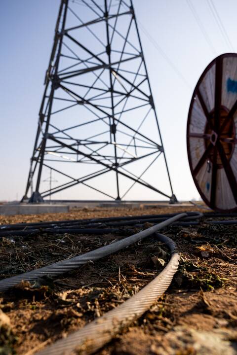 Elektros perdavimo linijos Kruonio HAE–Sovetskas atramų demontavimo darbai