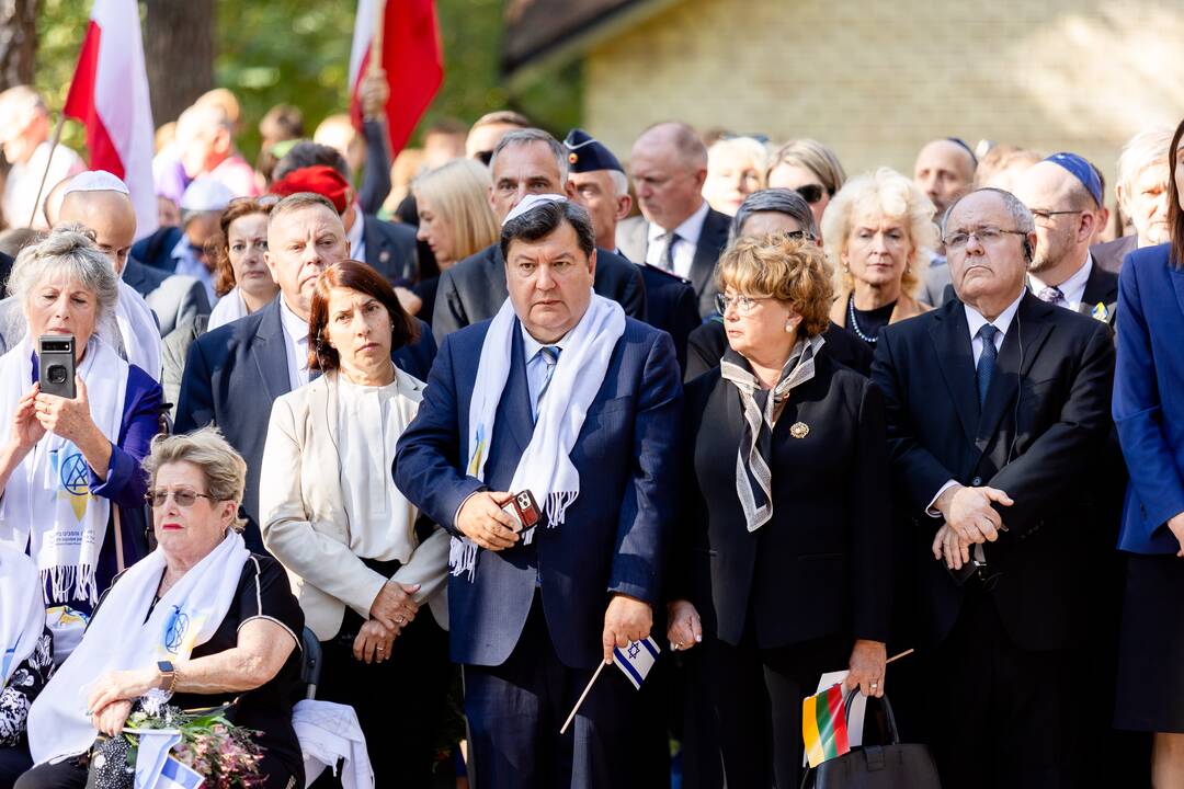 Holokausto aukų atminimas Panerių memoriale