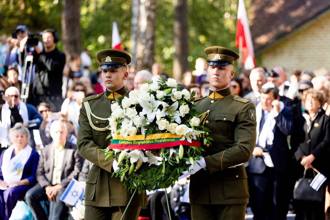 Holokausto aukų atminimas Panerių memoriale