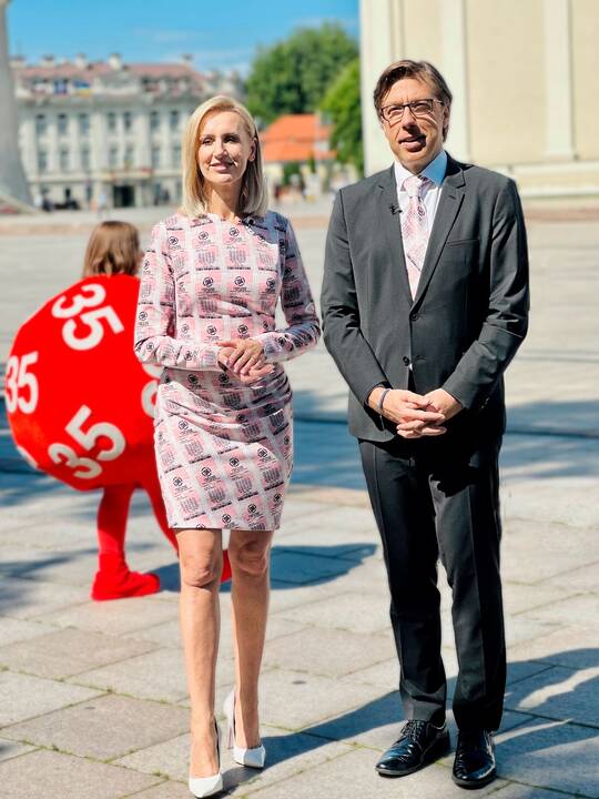 Iš kairės: Katažina Zvonkuvienė ir Jonas Radzevičius. 
