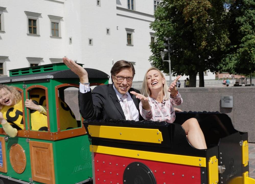 Iš kairės: Katažina Zvonkuvienė ir Jonas Radzevičius. 